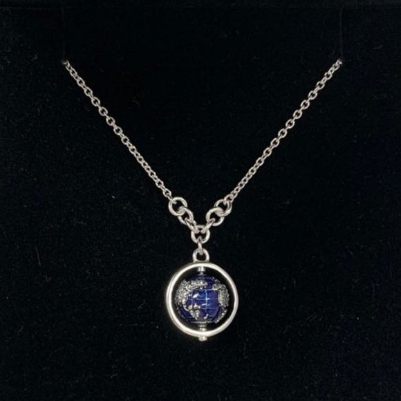 Pandora-Globe-Necklace Exclusive - Picture 2 of 5